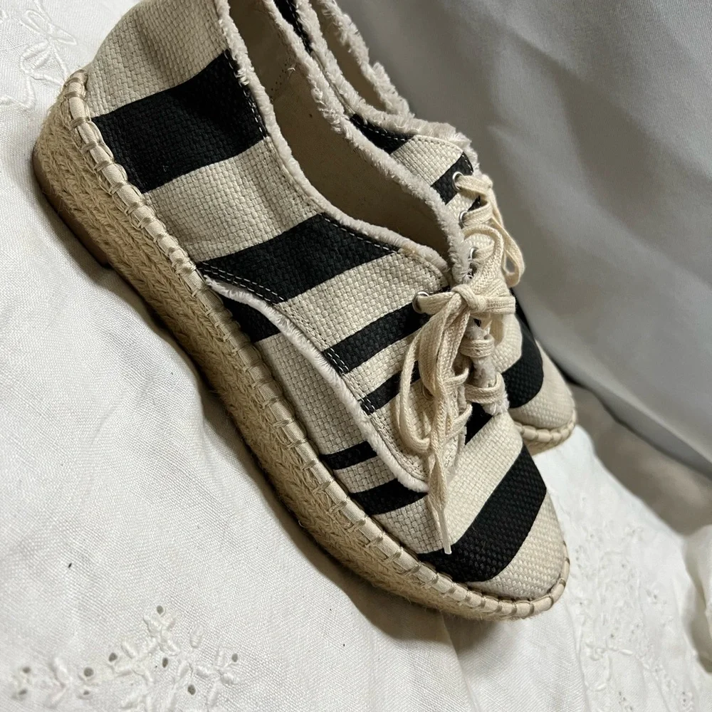 Dolce Vita -Striped Canvas Espadrille Sneakers‎ size 8